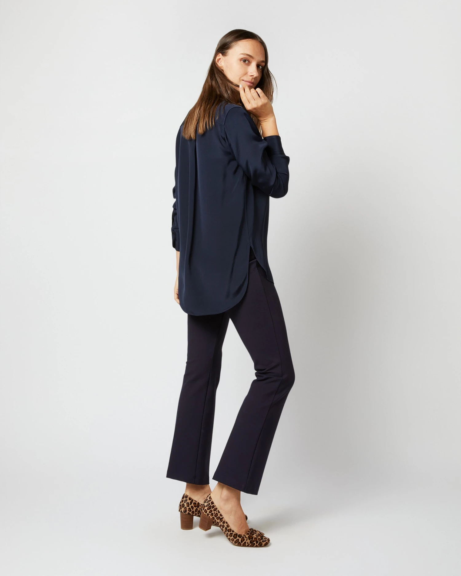 Nyala Blouse In Navy Silk Crepe De Chine 5 Nyala Blouse In Navy Silk Crepe De Chine - Image 5