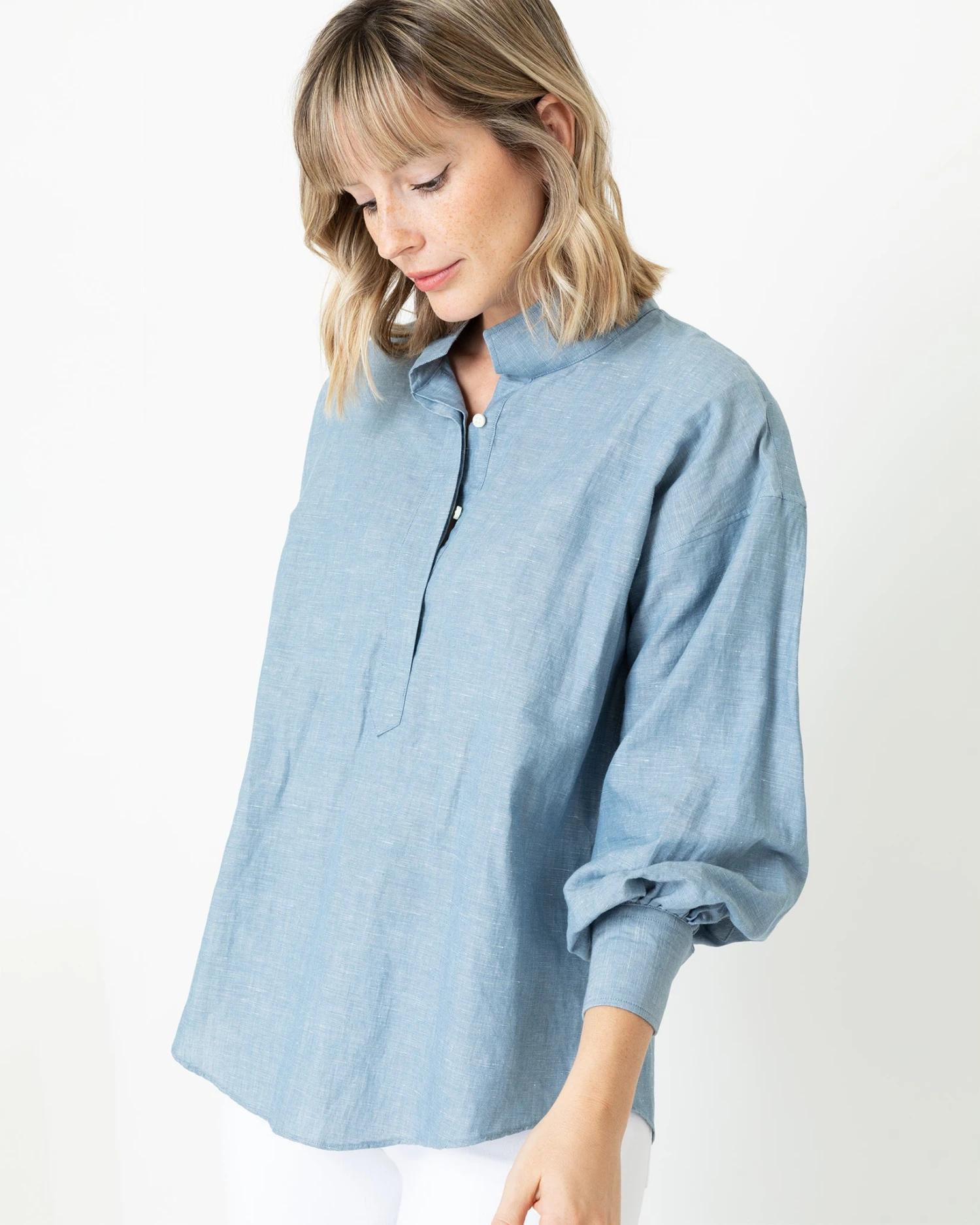 Anaya Popover Shirt In Extra Light Washed Cotolino Chambray 7 Anaya Popover Shirt In Extra Light Washed Cotolino Chambray - Image 7