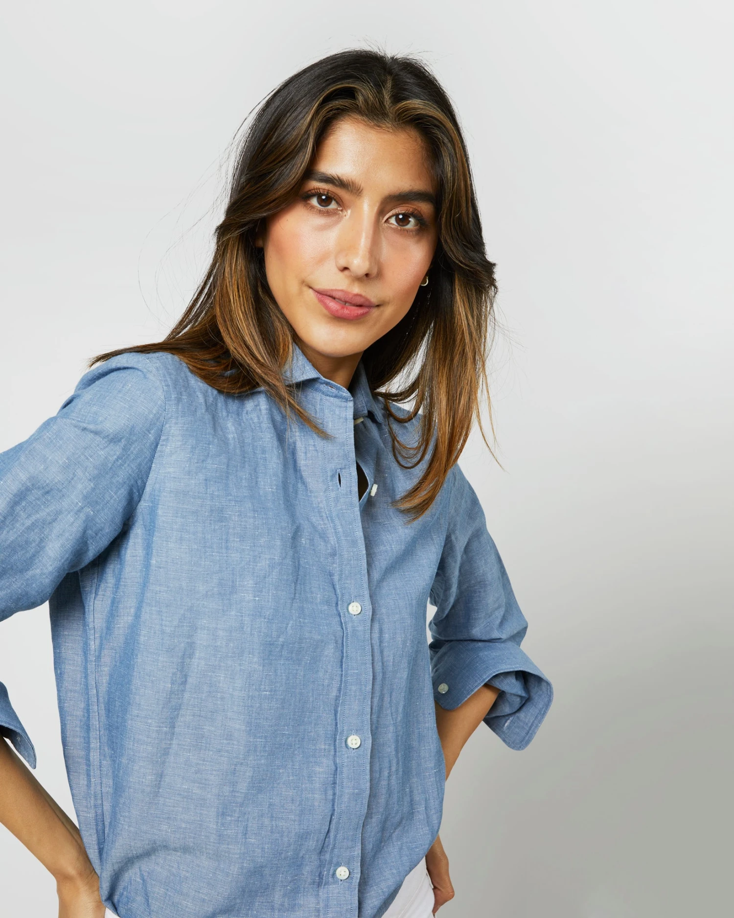 Understudy Shirt In Extra Light Washed Cotolino Chambray 8 Understudy Shirt In Extra Light Washed Cotolino Chambray - Image 8